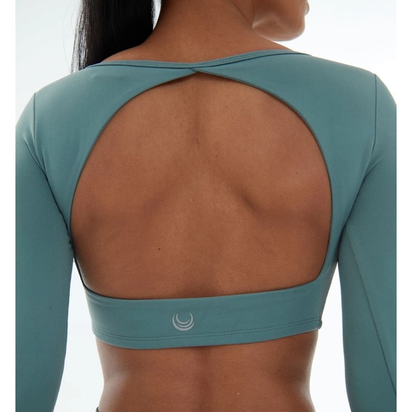 Lazuli label Open Back Long Sleeve Top SIZE small - Picture 3 of 3